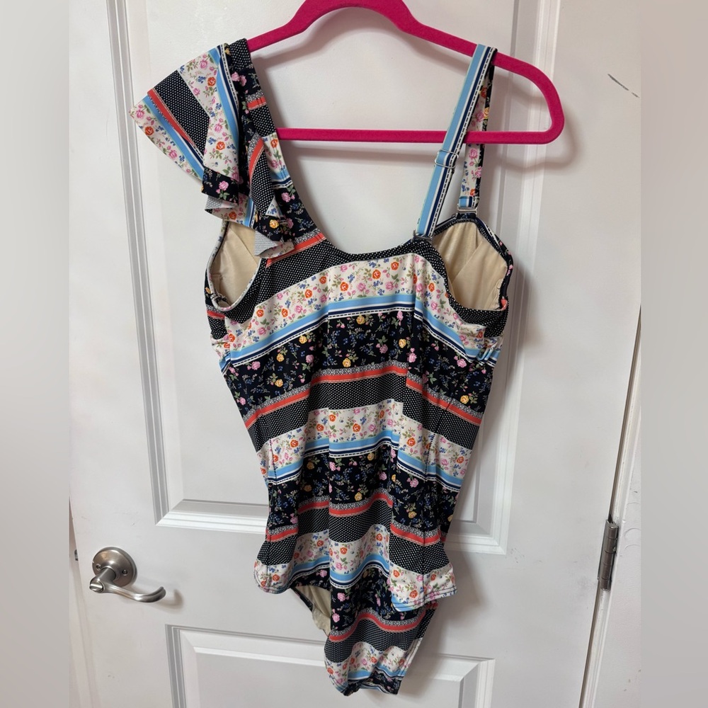 Eloquii One Shoulder Ruffle Patchwork Floral Swim… - image 2